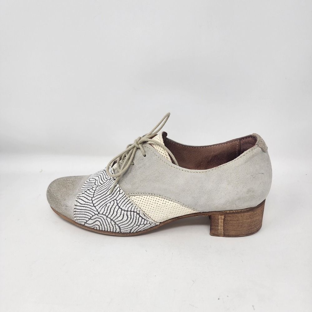 Charme Lace up Oxford Shoe Women's 8.5 Grey White Gold Italy